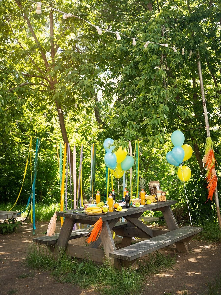 Festive Floral & Balloon Backdrop #36